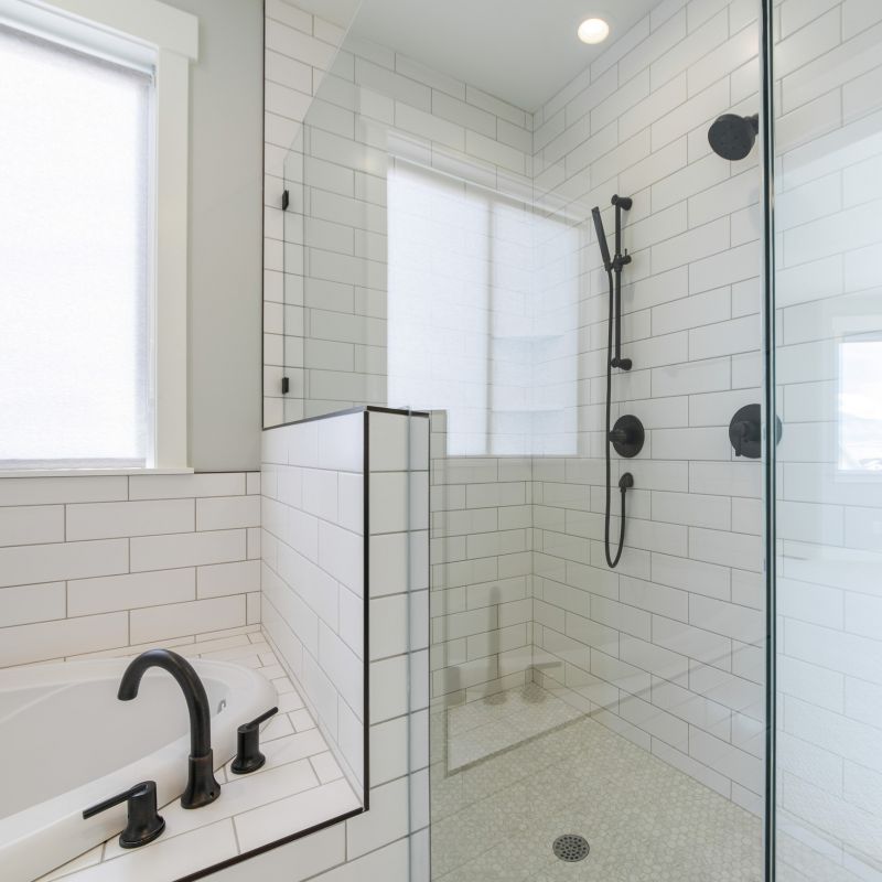 Shower-Tub Combo for Small Bathrooms